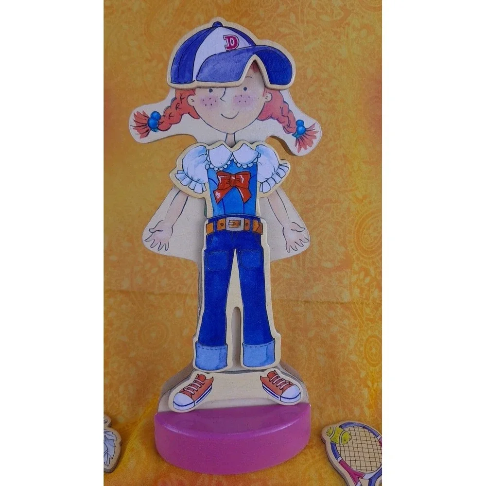 Poppy Magnetic Wooden Doll‎ With Base And 32 Pieces For Dress Up